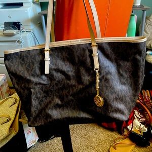 Michael Kors tote